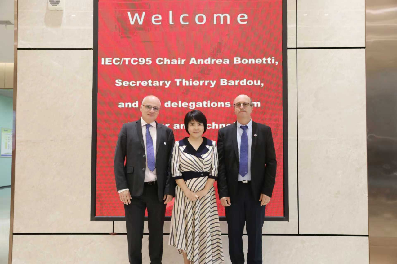 6389681445317076176459278